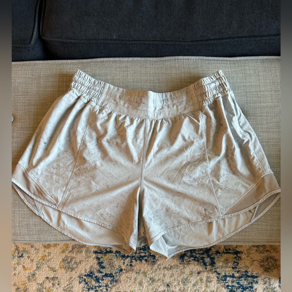 Lululemon Hotty Hot 4 Inch High Rise Shorts